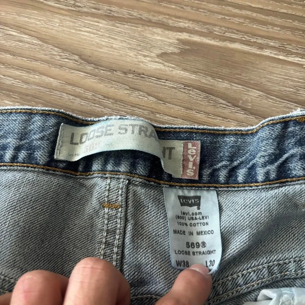 Vintage Y2K/2000s Baggy Levis 569 Faded Distressed Skater Style Denim Jeans!